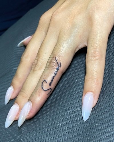 Finger Name Tattoos for Women