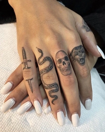 Finger Tattoos for Women Snake