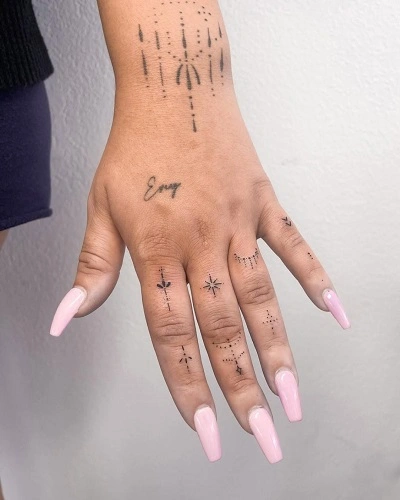Hand and Finger Tattoos for Women