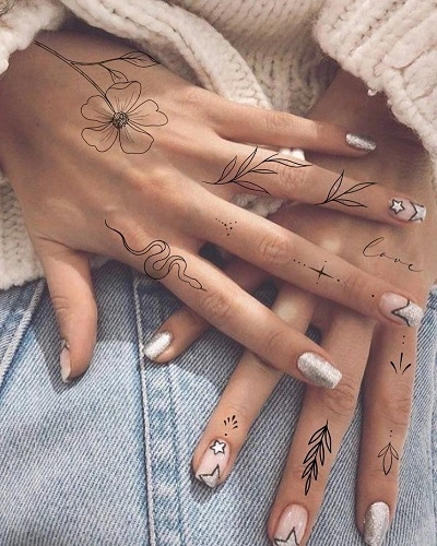 Simple Finger Tattoos for Women
