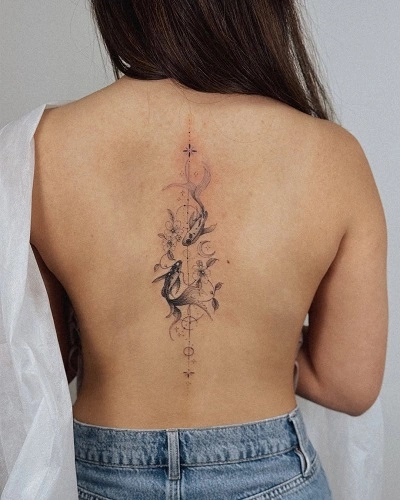 Simple Spine Tattoos for Women