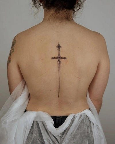 Simple Spine Tattoos for Women