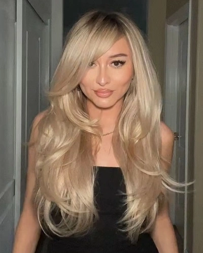 Side Part Blowout Haircuts for Women