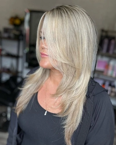 Layered Straight Hair Blowout