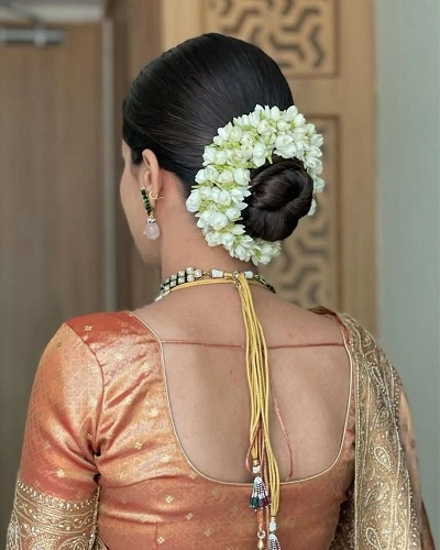 Traditional Bun with Gajra