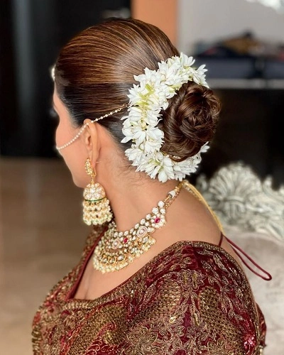 Traditional Bun with Gajra