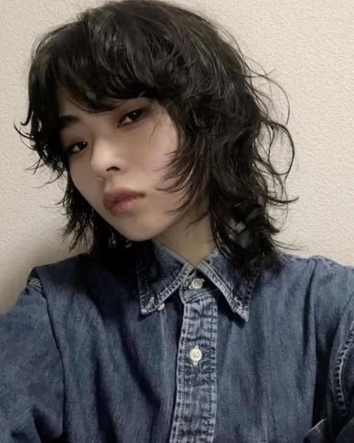 Asymmetrical Wolf Cuts for Women