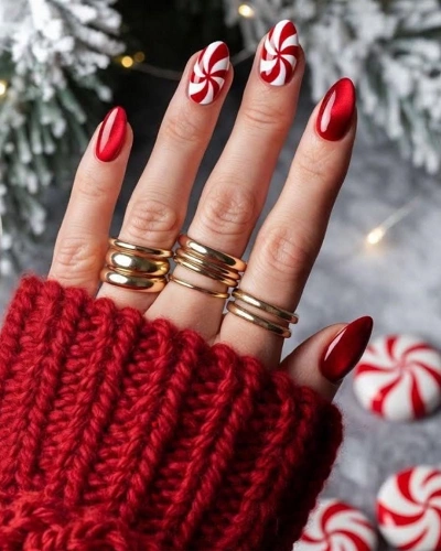 Christmas Red Nail Art Designs
