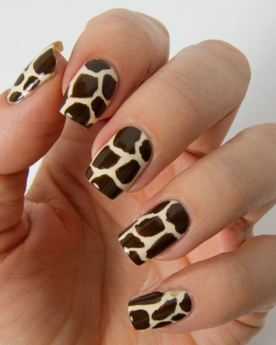 Giraffe Print Nail Art