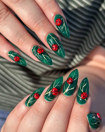 Ladybug Nail Art