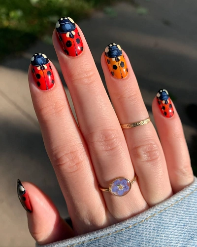 Ladybug Nail Art