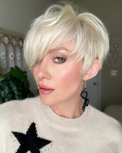 Asymmetrical Bowl Cut for Women
