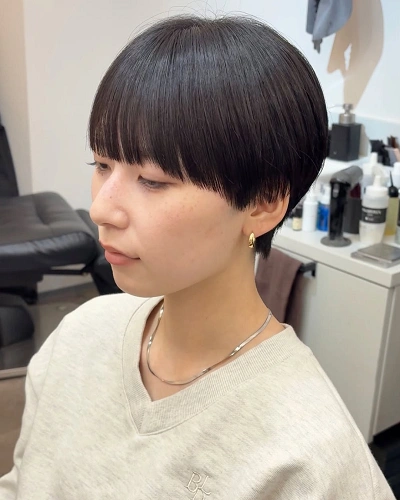 Classic Sleek Bowl Cut for Women